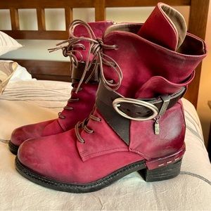 Cranberry AS98 combat boots